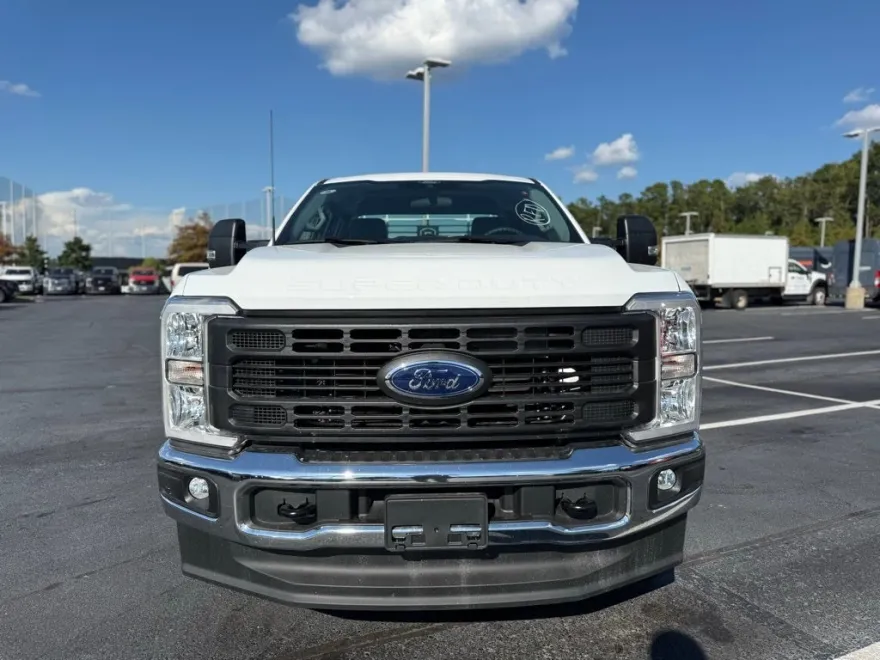 2025 Ford F-250 photo 1