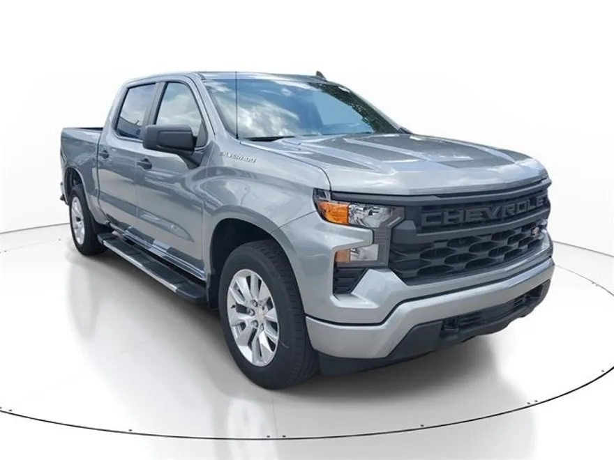2025 Chevrolet Silverado 1500 Custom photo 1
