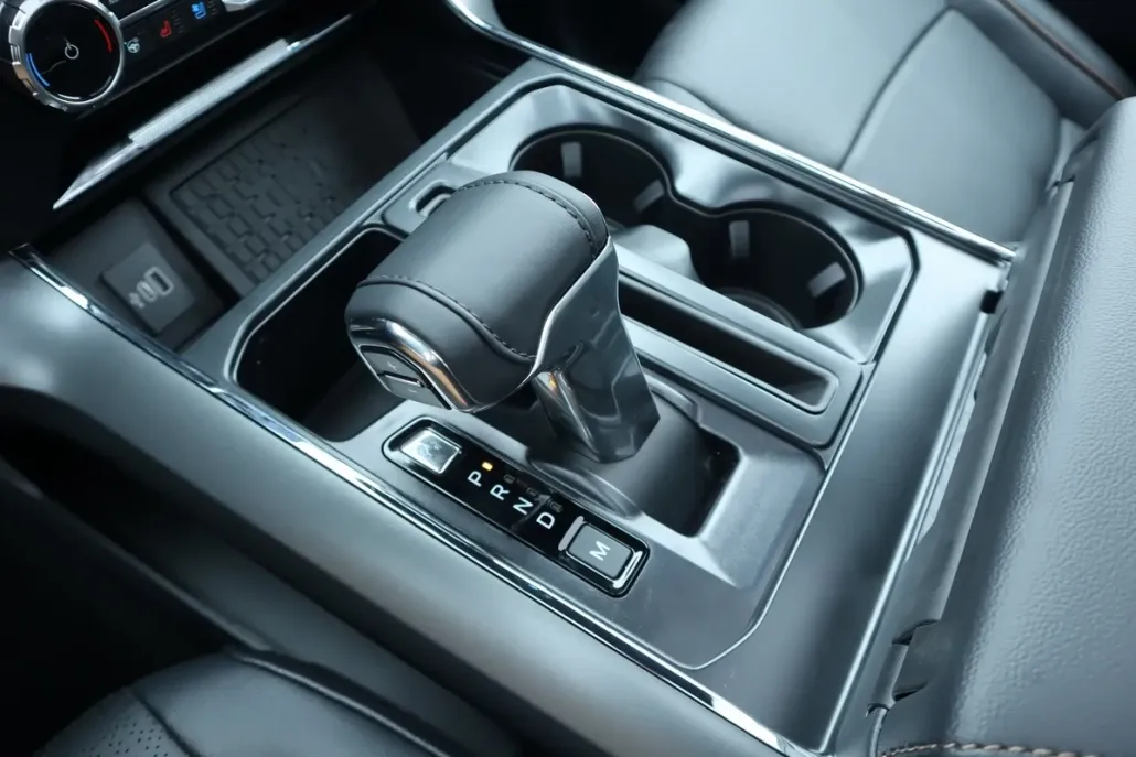 2025 Ford F-150 Lariat photo 1