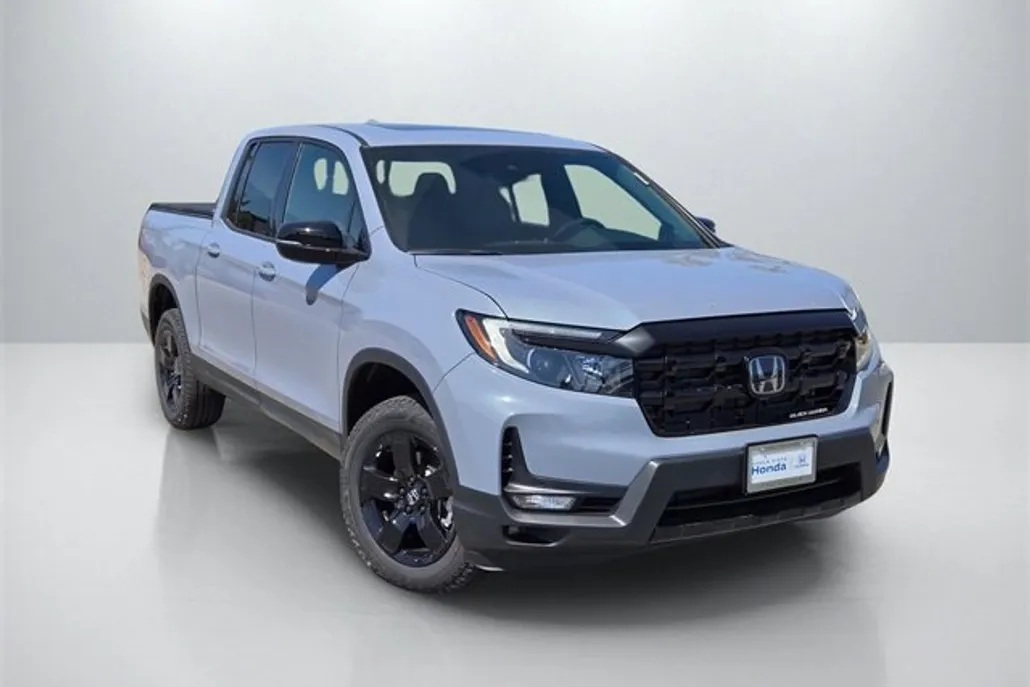 2025 Honda Ridgeline Black Edition photo 1