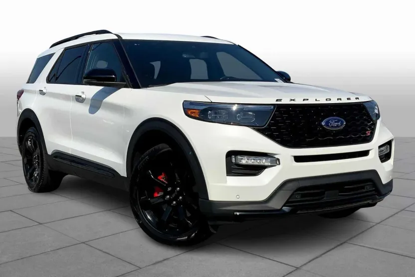 2023 Ford Explorer ST photo 1