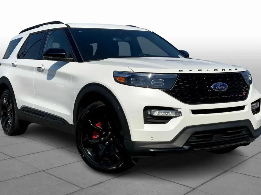 2023 Ford Explorer ST photo 1