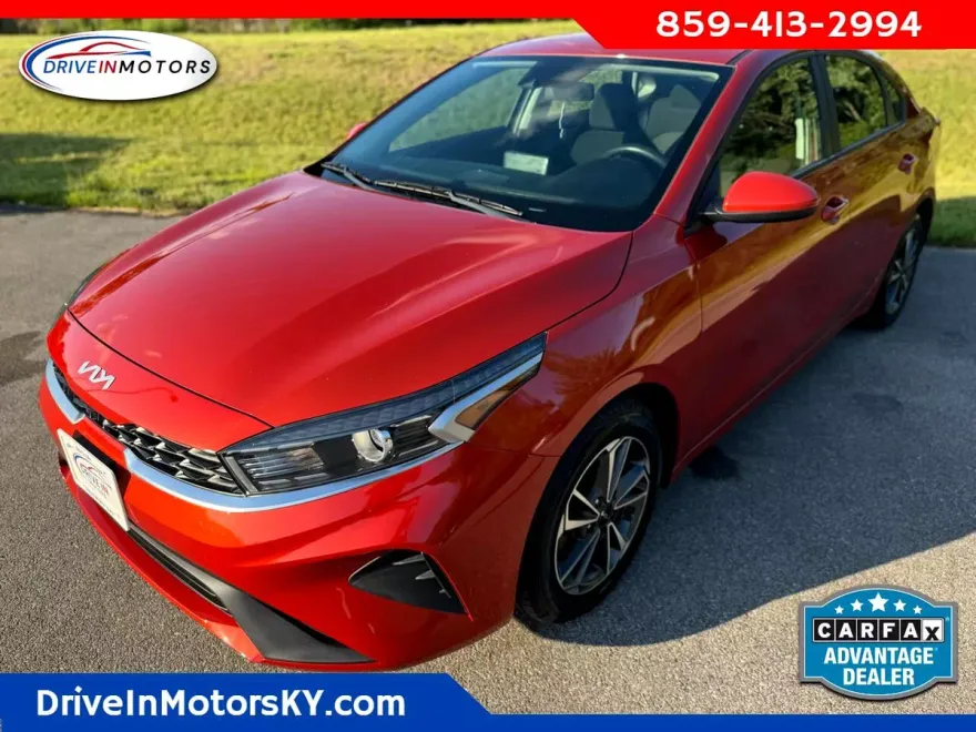 2023 Kia Forte LXS photo 1