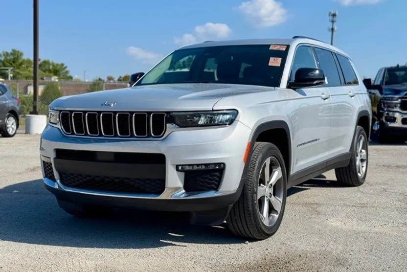 2022 Jeep Grand Cherokee Limited photo 1