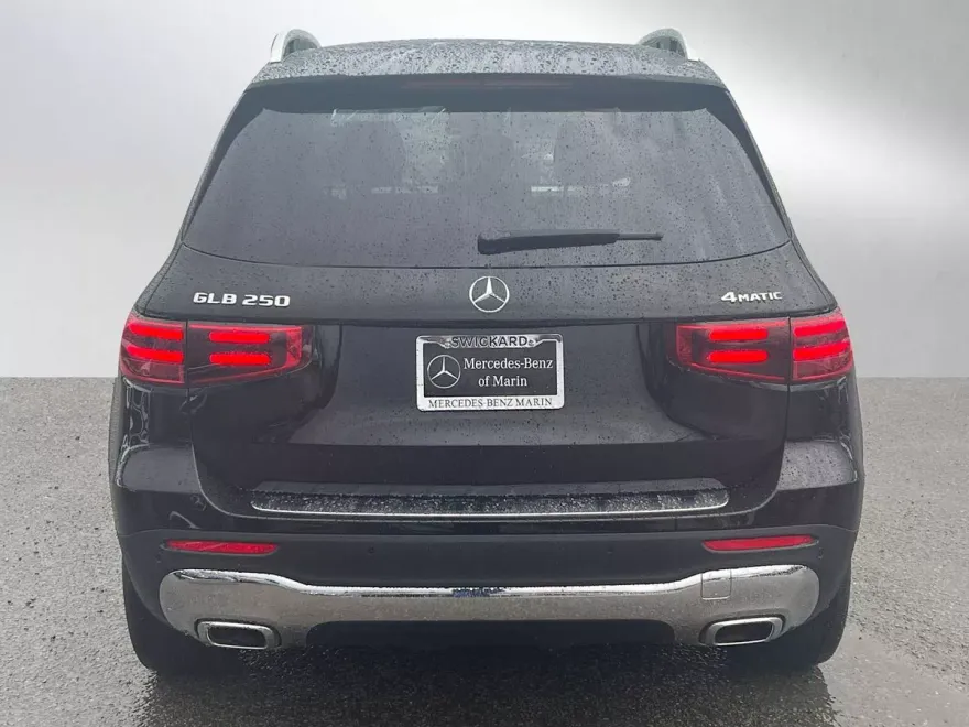 2024 Mercedes Benz GLB 250 photo 1