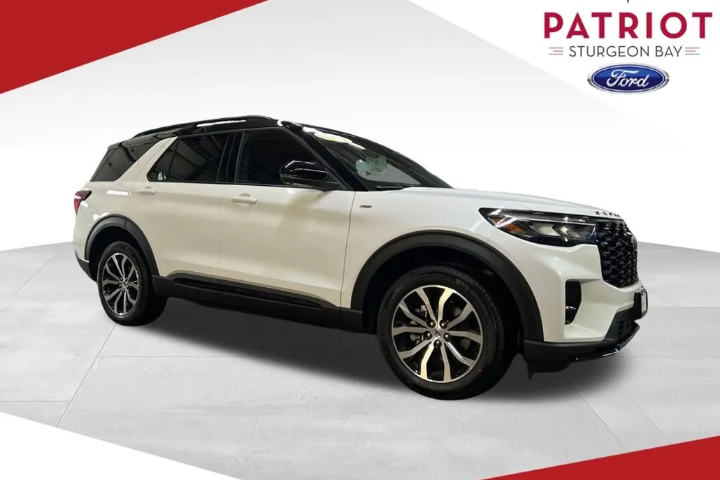 2025 Ford Explorer ST-Line photo 1