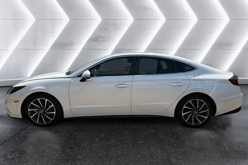 2020 Hyundai Sonata Limited photo 1