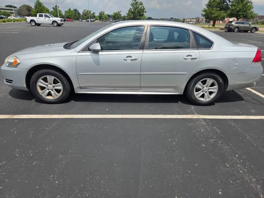 2013 Chevrolet Impala LS photo 1