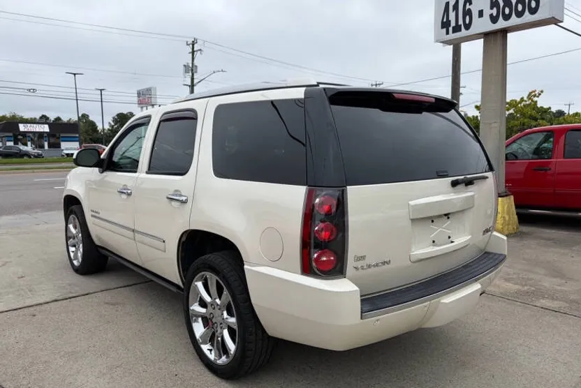 2013 Gmc Yukon Denali photo 1