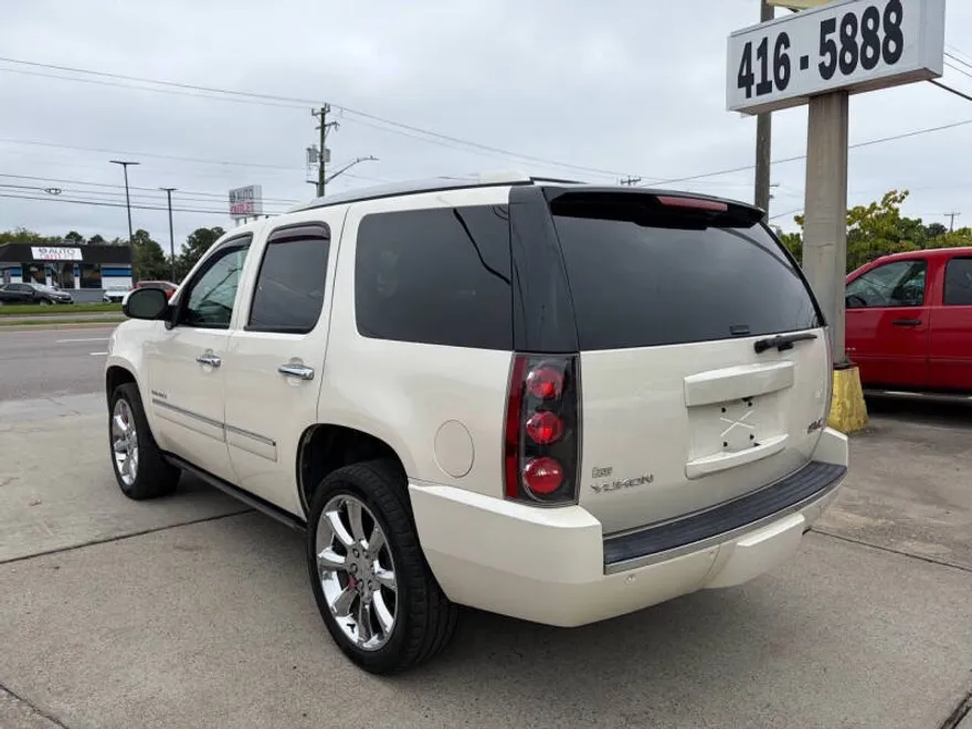 2013 Gmc Yukon Denali photo 1