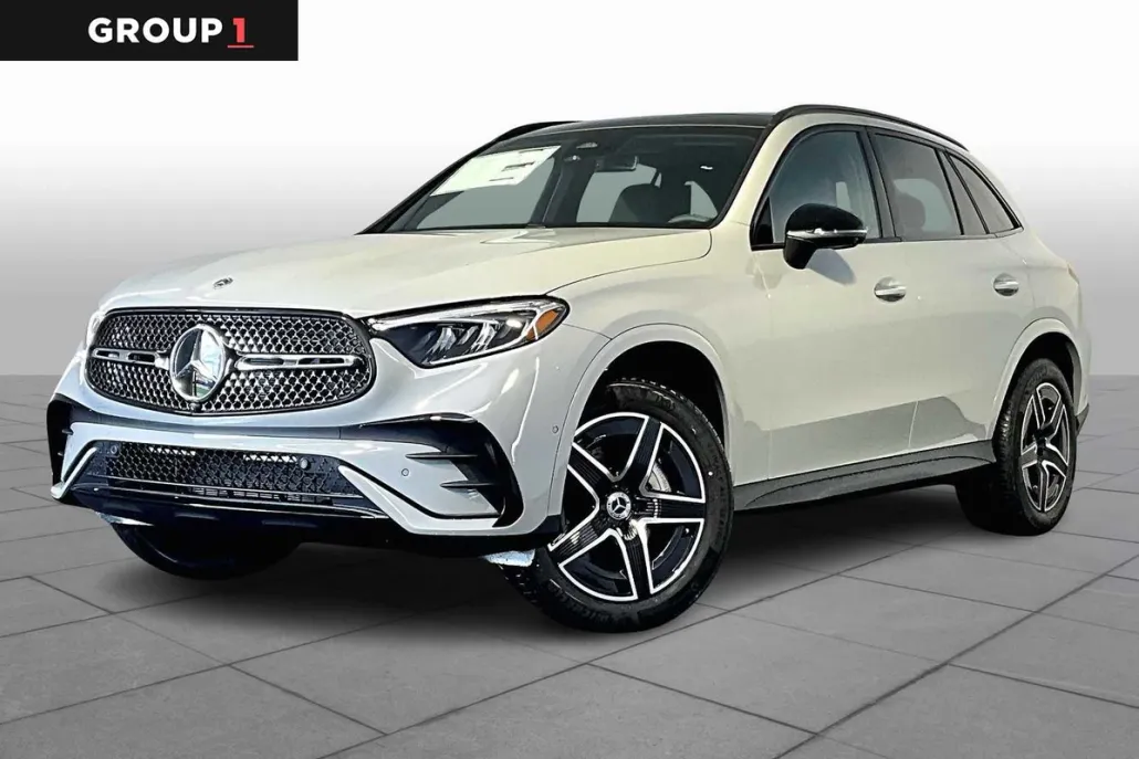 2025 Mercedes Benz GLC 300 4MATIC photo 1