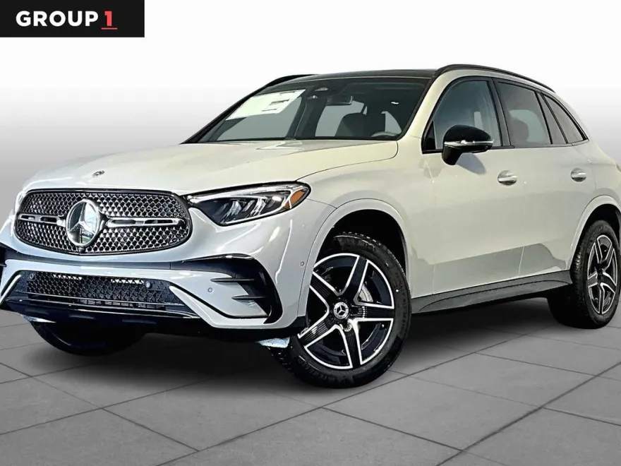 2025 Mercedes Benz GLC 300 4MATIC photo 1