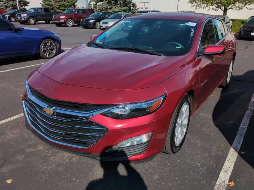 2025 Chevrolet Malibu 1LT photo 1
