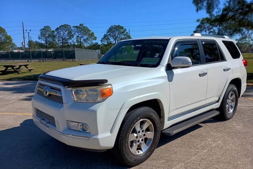 2011 Toyota 4Runner SR5 photo 1