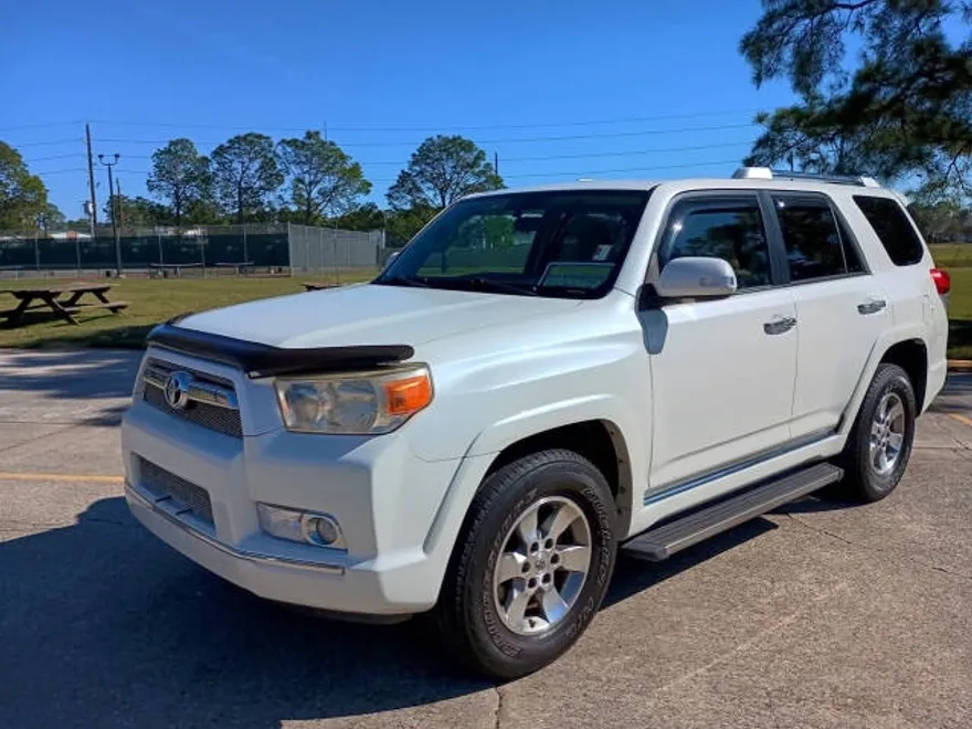 2011 Toyota 4Runner SR5 photo 1