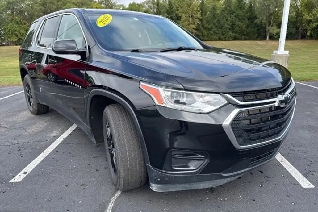 2020 Chevrolet Traverse LS photo 1