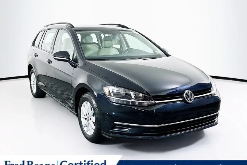 2018 Volkswagen Golf SportWagen S photo 1