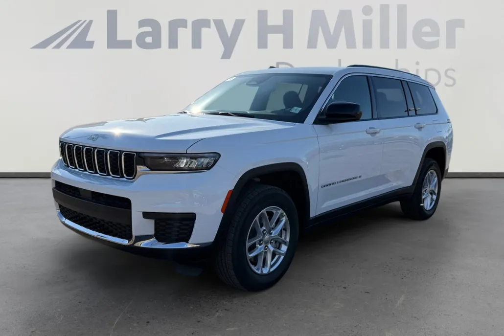 2025 Jeep Grand Cherokee Laredo X photo 1