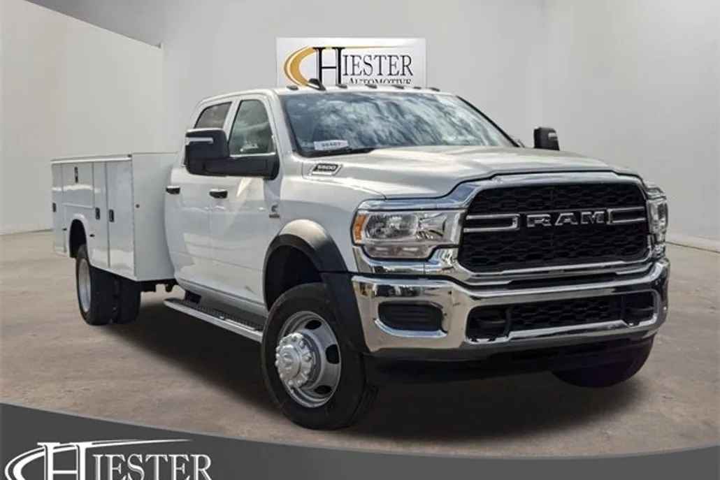 2024 Ram 5500 photo 1