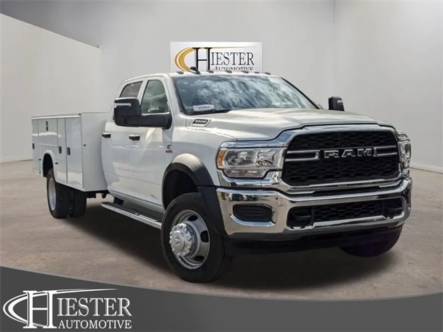 2024 Ram 5500 photo 1