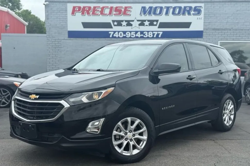 2018 Chevrolet Equinox LS photo 1