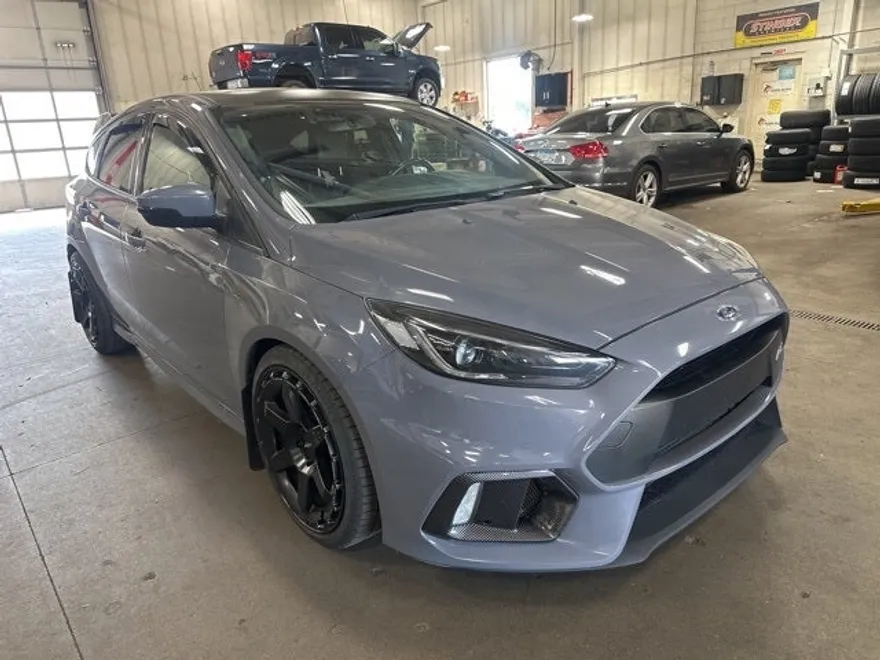 2017 Ford Focus RS photo 1