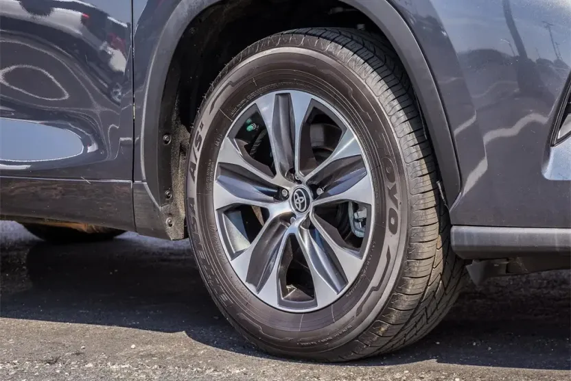 2020 Toyota Highlander Hybrid XLE photo 1