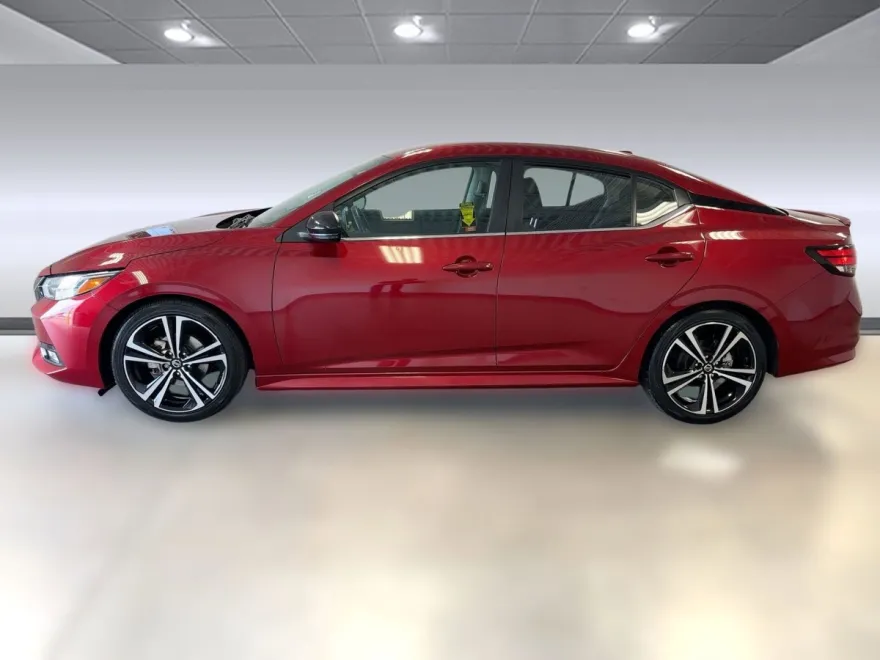 2022 Nissan Sentra SR photo 1