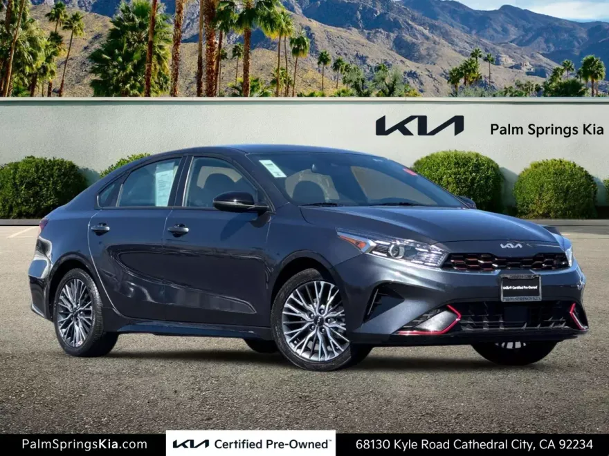 2023 Kia Forte GT-Line photo 1