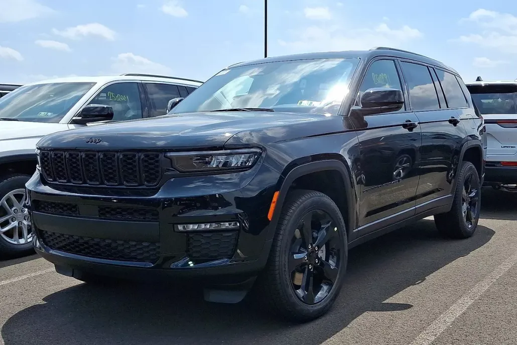 2025 Jeep Grand Cherokee Limited photo 1