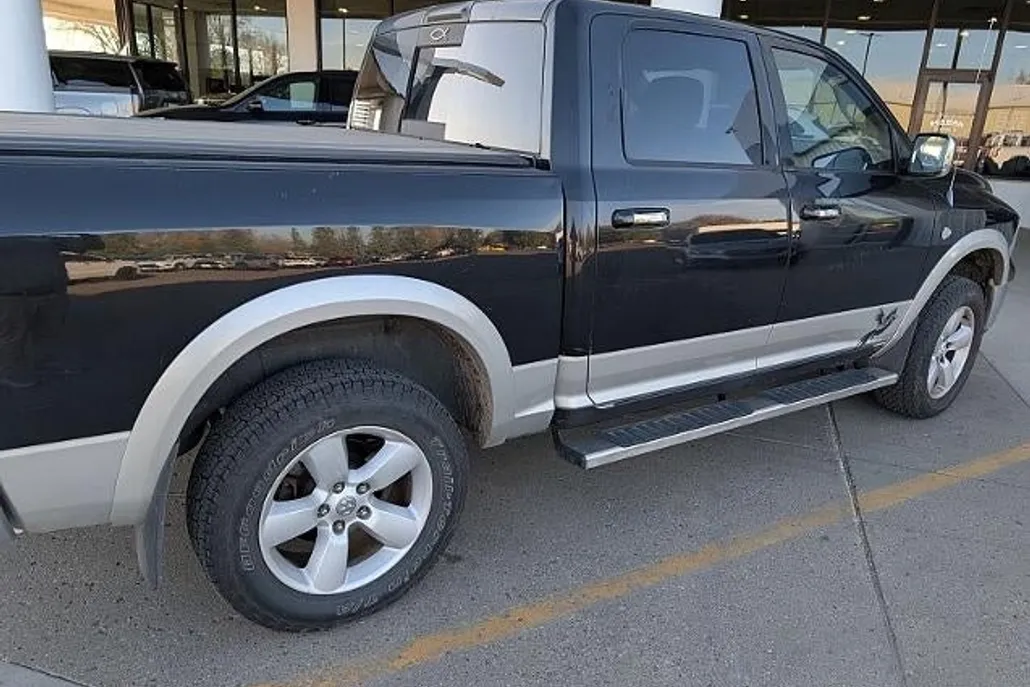 2009 Dodge Ram Laramie photo 1