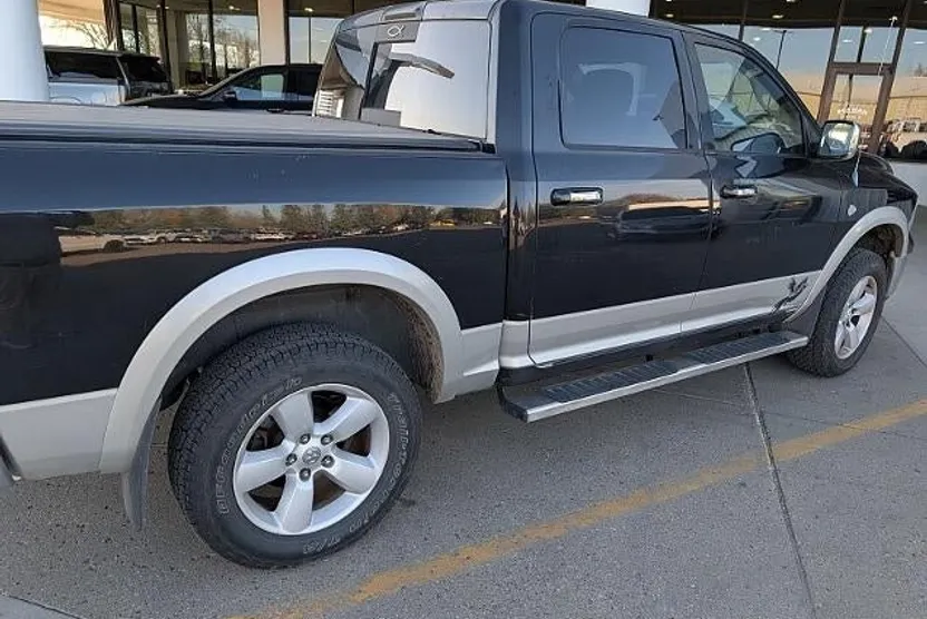 2009 Dodge Ram Laramie photo 1