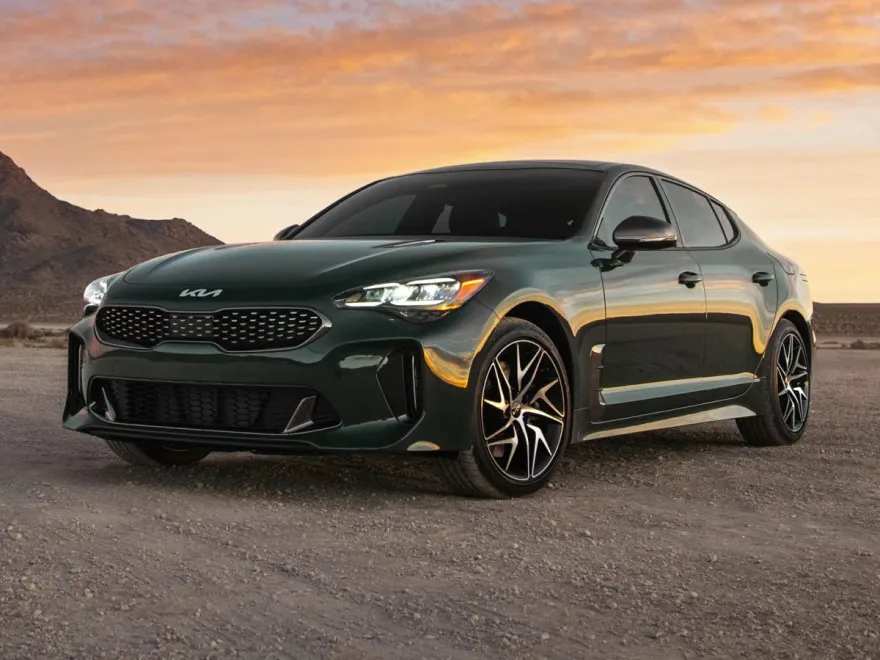 2023 Kia Stinger GT-Line photo 1