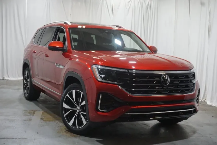 2025 Volkswagen Atlas SEL Premium R-Line photo 1