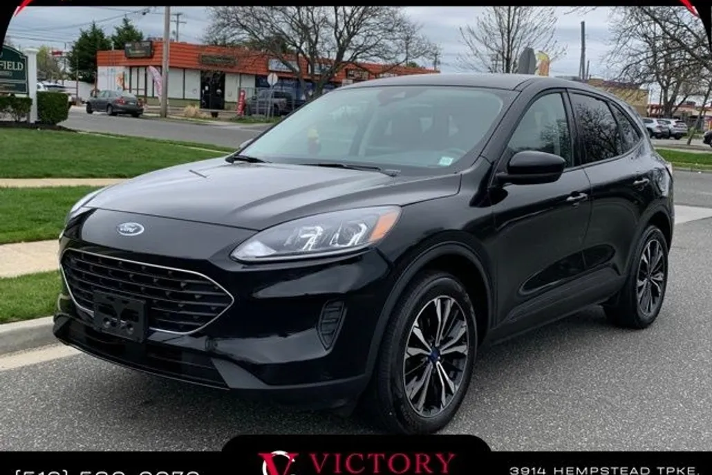 2022 Ford Escape SE photo 1