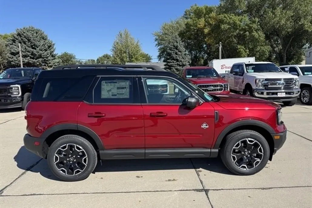 2025 Ford Bronco Sport Outer Banks photo 1