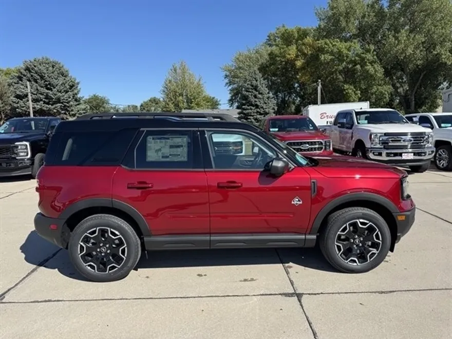 2025 Ford Bronco Sport Outer Banks photo 1