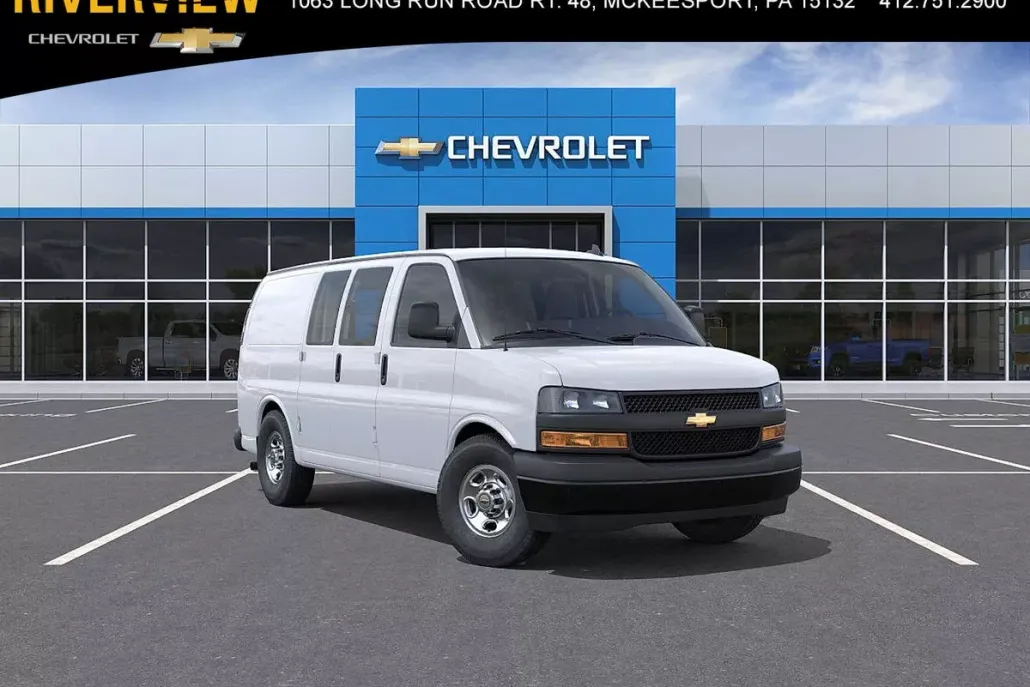 2025 Chevrolet Express Cargo 3500 photo 1