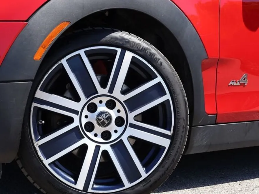 2020 Mini Cooper Base S ALL4 photo 1