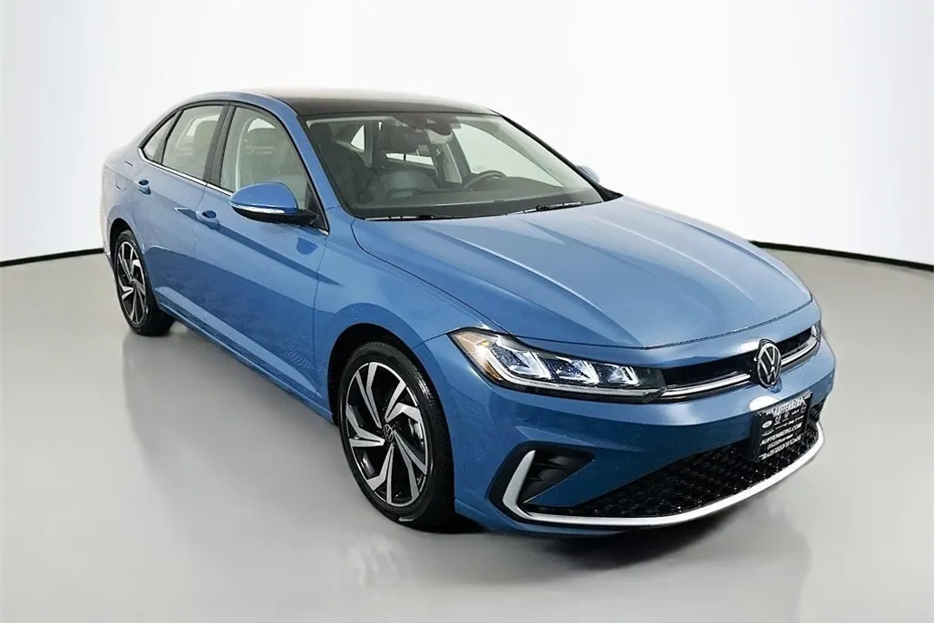 2025 Volkswagen Jetta SEL photo 1