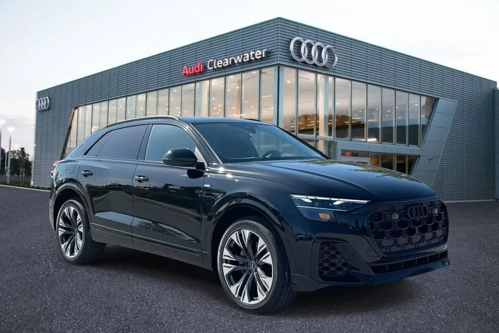 2025 Audi Q8 55 Premium Plus photo 1
