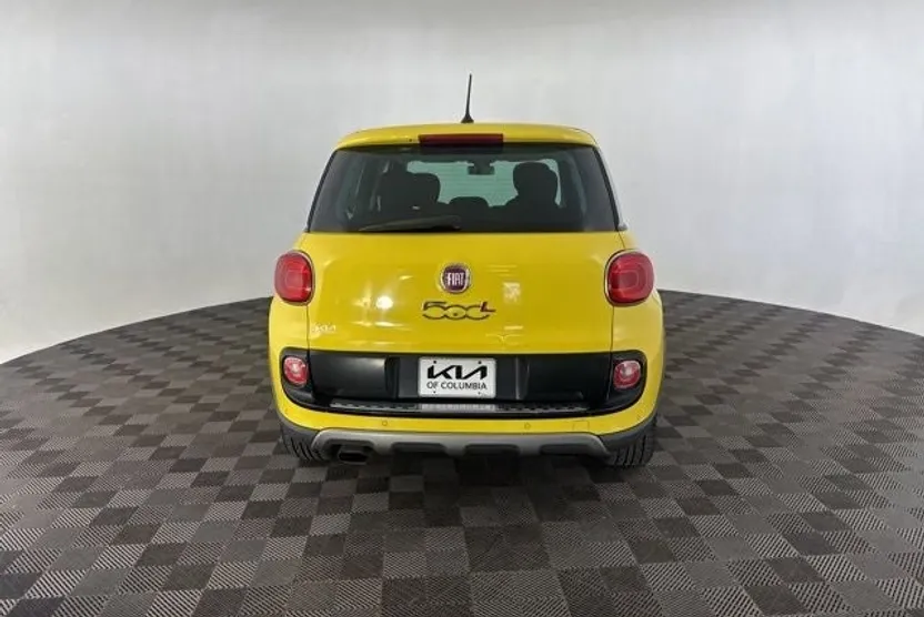 2014 Fiat 500L Trekking photo 1
