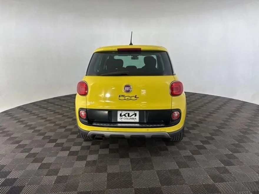 2014 Fiat 500L Trekking photo 1