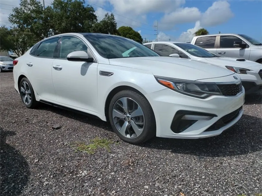 2019 Kia Optima S photo 1