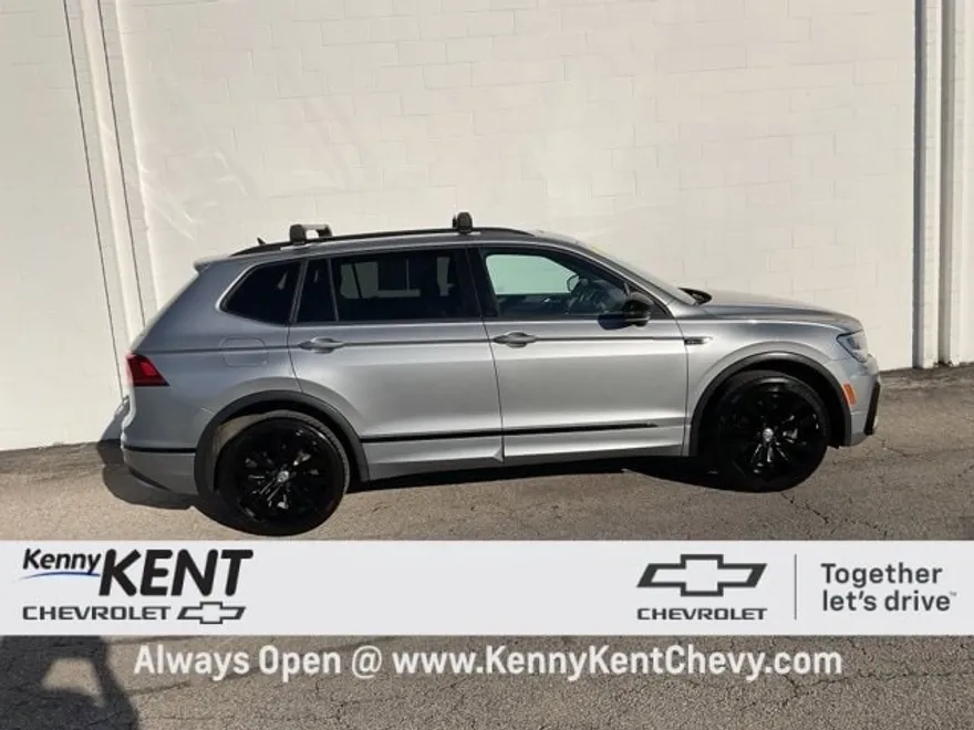 2021 Volkswagen Tiguan SE R-Line Black photo 1