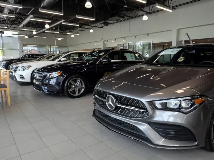 2025 Mercedes Benz C 300 4MATIC photo 1