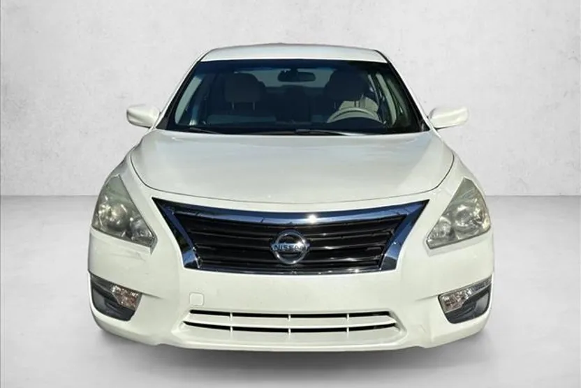 2014 Nissan Altima 2.5 S photo 1