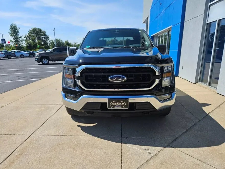 2023 Ford F-150 XLT photo 1