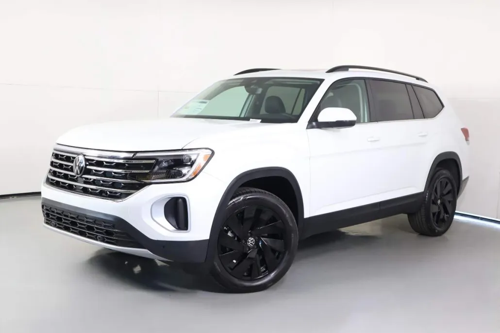 2026 Volkswagen Atlas SE Technology photo 1