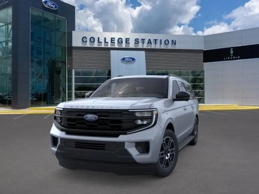 2025 Ford Expedition MAX photo 1